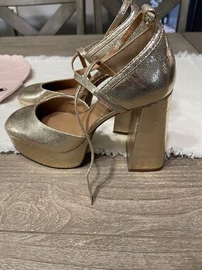 Chelsea & Violet Gold Platform Block Heel Mary Jane Pumps